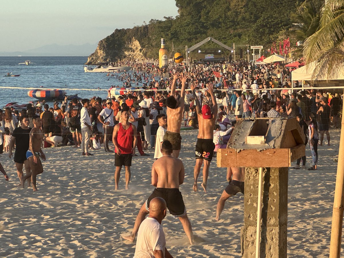 Joseph Morong 🇵🇭 (@joseph_morong) on Twitter photo Tourists enjoy their break during the Holy Week in Puerto Galera, Mindoro <a href="/gmanews/">GMA Integrated News</a> @24orasgma Tourists enjoy their break during the Holy Week in Puerto Galera, Mindoro <a href="/gmanews/">GMA Integrated News</a> @24orasgma