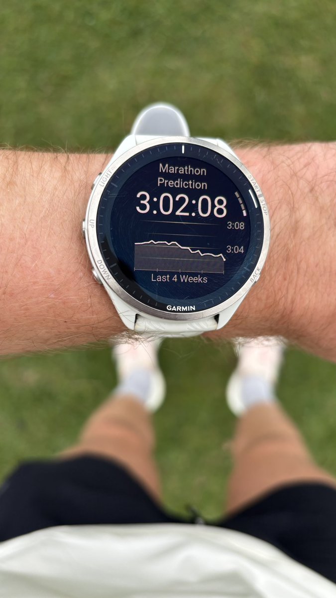 The highs and lows of #running. 
Highs: a decent run out @bushyparkrun this morning. 18:34 in windy conditions; fastest I’ve gone at Bushy in a couple of years.
Lows: <a href="/GarminUK/">Garmin</a> still refusing to budge to a sub-3 prediction one week out from <a href="/LondonMarathon/">TCS London Marathon</a>