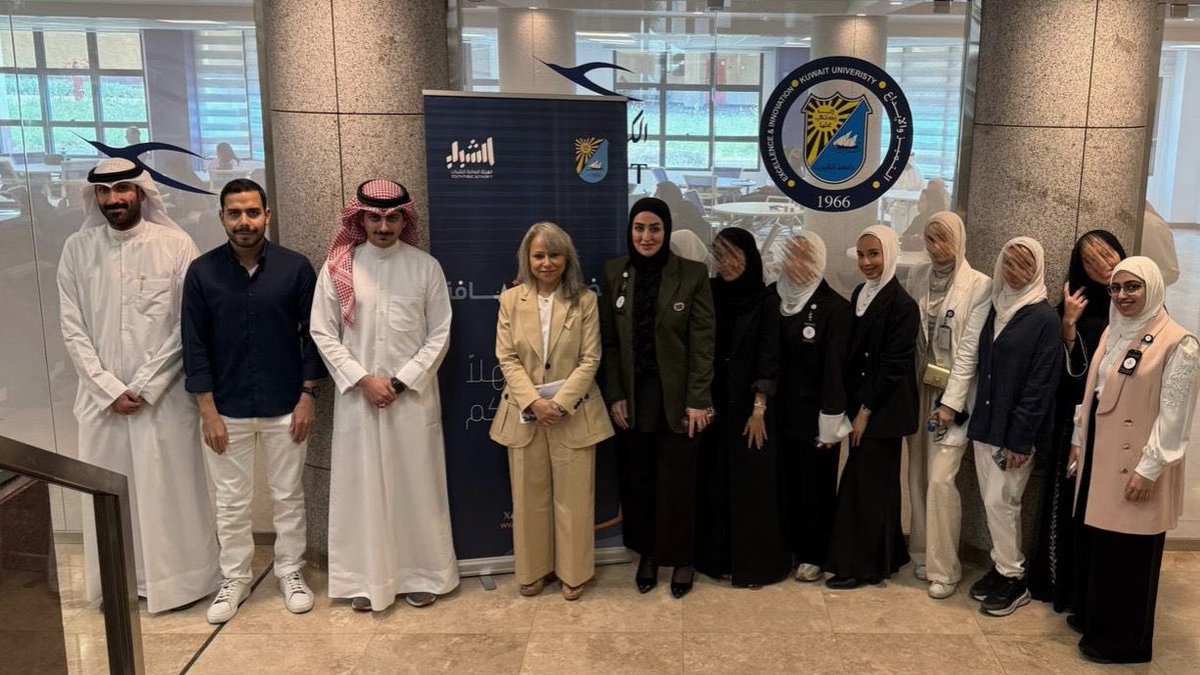 فنّ الحوار الإقناعي هو سحر الكلمة حين تخرج في وقتها، ودهاء المنطق حين يُصاغ بلطف، وجمال التأثير حين لا يُفرض بالقوة بل يُغرس بالحكمة.✨
هو أرفع درجات التواصل، حيث لا يُقصد الانتصار في الرأي، بل الوصول إلى الفهم العميق والتقارب الحقيقي. 🤍
شرفنا حضور رئيس نادي الخدمة الاجتماعية