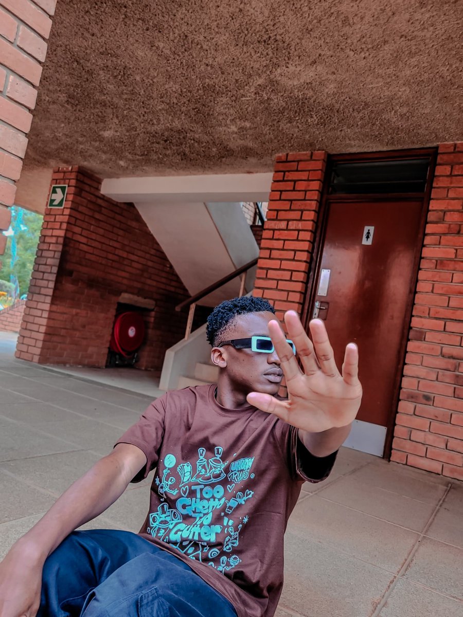 Tooghettogutter's tweet photo. https://t.co/BejDZGReGL