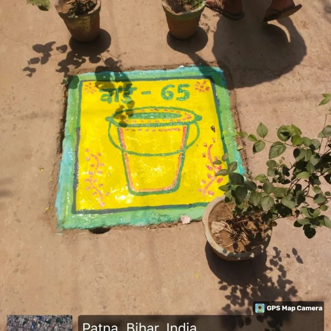 UDHDBIHAR's tweet photo. पटना नगर निगम मशीनीकृत सफाई के जरिए न केवल सफाई मित्रों की सुरक्षा सुनिश्चित कर रहा है, बल्कि शहर को स्वच्छ और सुंदर बनाने की दिशा में भी निरंतर कार्य कर रहा है। 
#SwachhBharat #GarbageFreeCities
#SwachhSurvekshan2025 
#ManholetoMachinehole 
#SafaiMitraSuraksha
#PatnaNagarNigam https://t.co/52hN9ObjAP