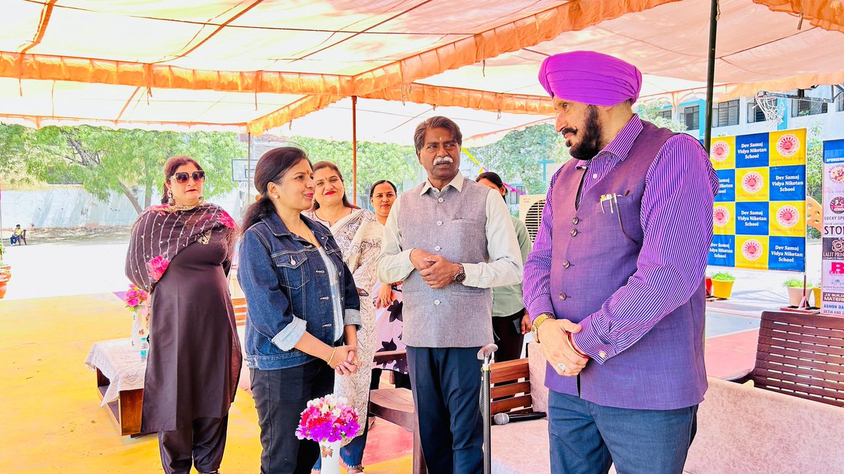 vibhapandey's tweet photo. As Guest of honour at Dev Samaj School, Gurugram, at 3rd cricket tournament 2025 for U 16

@dronaparasports https://t.co/u3ZgSLEEwf