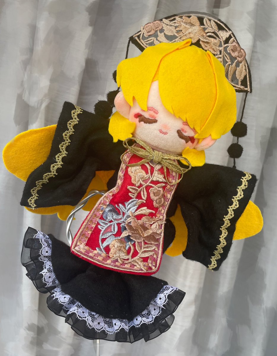 wyuz8f's tweet photo. 純狐様ぬい完成〜❗️

お体とお袖に芯を入れてるのでポーズをつけられます。
　ぴよぴっこさんの足長ボディを使用させていただきました。

ツリーにURL載せてます🙇‍♀️

#東方project
#純狐
#Junko
#touhouproject
#Touhou_Project https://t.co/nrKQwk15LE