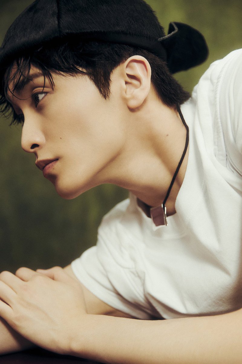 DAILYMARKSELLE's tweet photo. 👀 
#MARK #GISELLE https://t.co/TXAN3aXouf