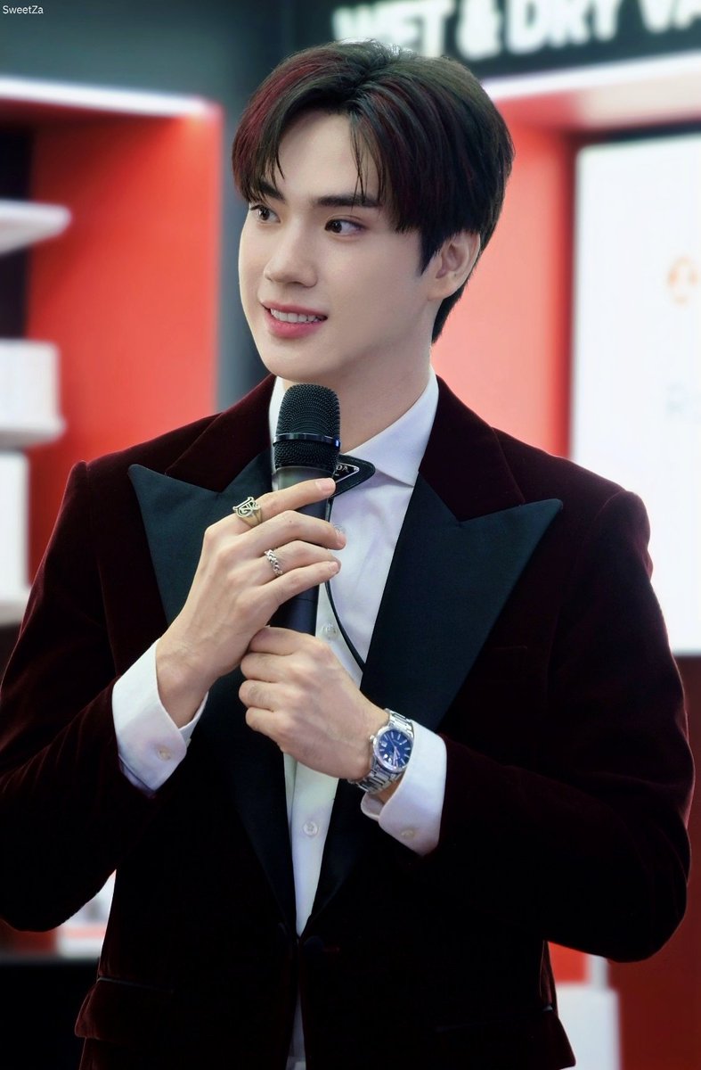 SweetZa2's tweet photo. คิดถึงจังเลย🥹🫶🏻💖
#RoborockxTEeThanapon #Roborock1stExperienceStore
#TEeThanapon #ตี๋ธนพล https://t.co/27mNcDmWhZ