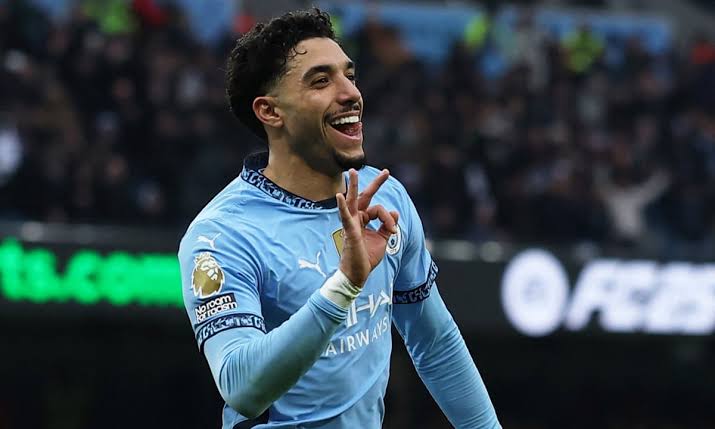 FPL_Atoms's tweet image. My main dilemmas for #GW33
🔸️Foden to KDB (-4️⃣)?
🔸️What to do with Dan Burn?
🔸️Marmoush over Saka for captaincy?
#FPL #FPLCommunity