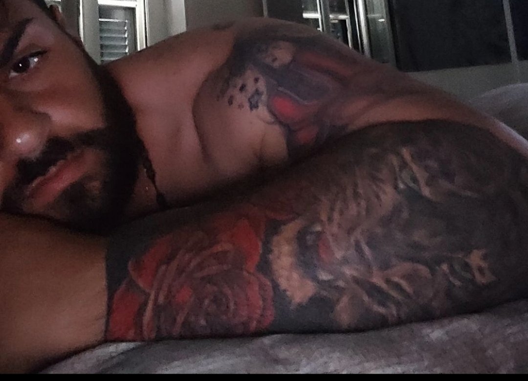 Fidel63304602's tweet photo. Ho bisogno di fare sesso chi mi dà un po' di fessa???? #aiuto https://t.co/2W6WjuwgbS