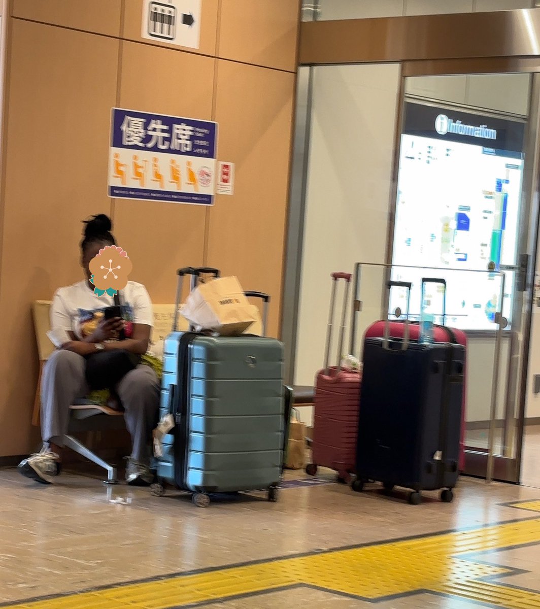 Front10314's tweet photo. インバウンドを歓迎するなら、
政府はこーゆーとこ
もっときっちり指導してよ！！ https://t.co/mByvhcO8Fv