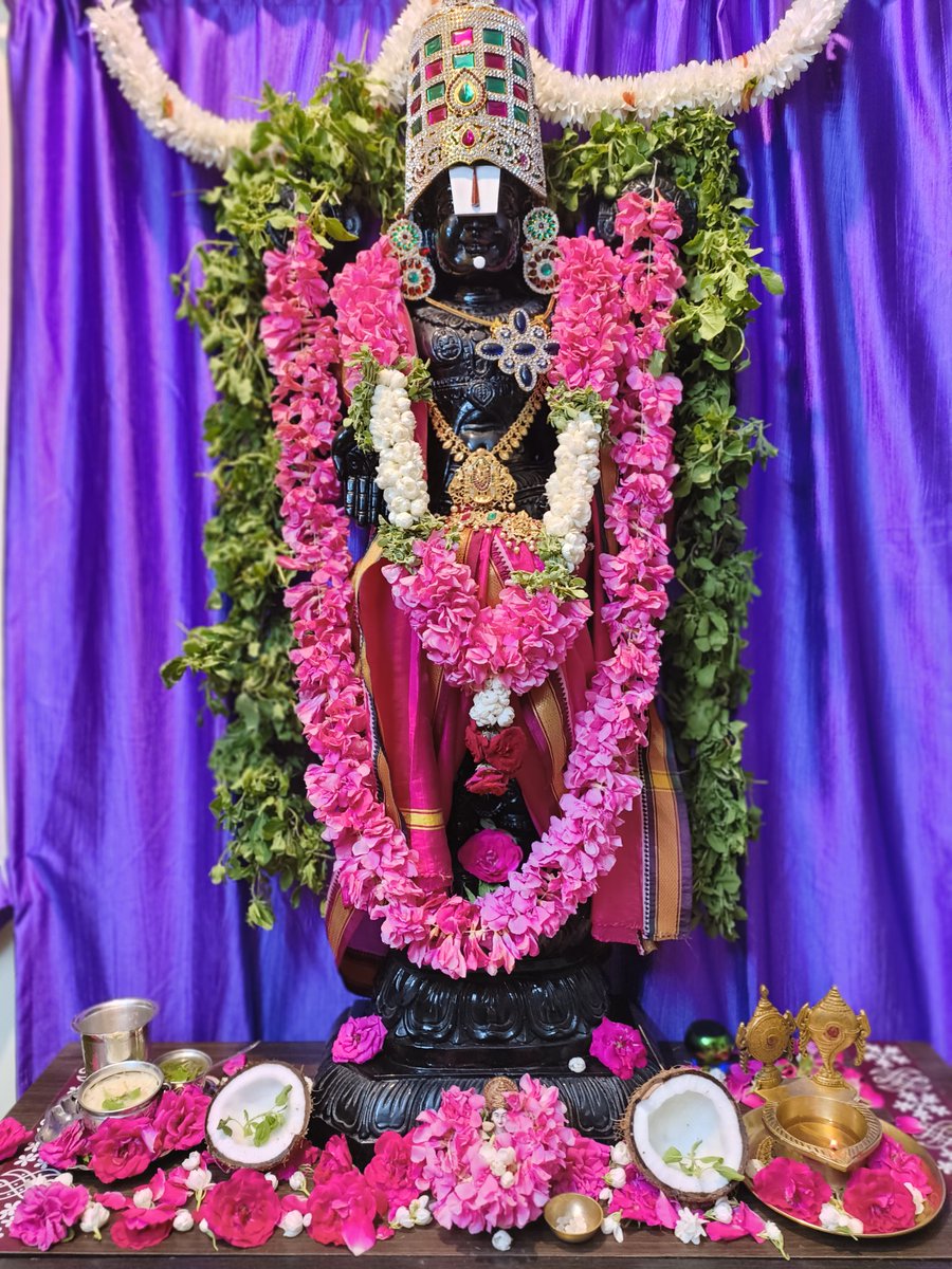Perumallu13's tweet photo. ఈరోజు మా ఇంట స్వామి వారు 🙏 
@SrivariVeedhi https://t.co/hEDfONgW66