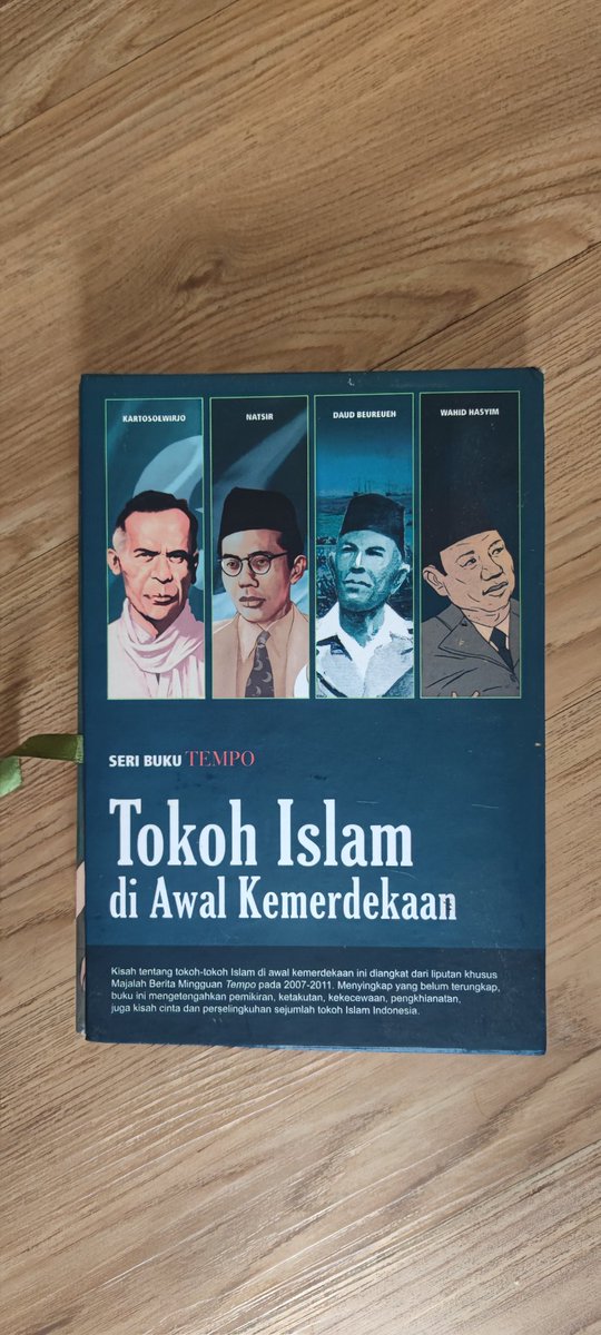 jkt_red's tweet photo. Wts buku koleksi Serie Tempo Tokoh Islam dan Orang Kiri Indonesia. BU. Original 100 persen. Kelengkapan boks masih ada. Seri Orang Kiri bekas, Tokoh Islam baru (buku masih segel). Lokasi Bogor. Minat dm. Harga 750 ribu net. #wts #jualbuku #bukulawas https://t.co/r79StD3zYJ