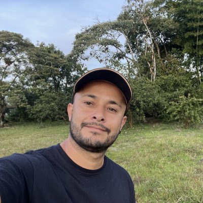 Jpapooz's tweet photo. #NuevaFotoDePerfil https://t.co/IzMKHpacN6