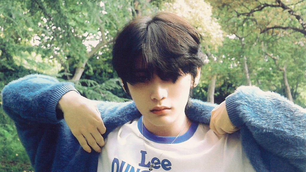 ً (@6ftsan) on Twitter photo 