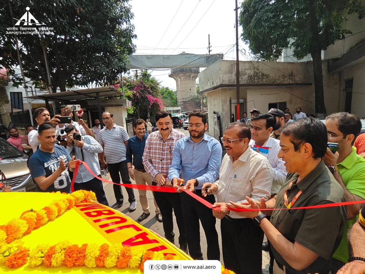 AAI_Official's tweet photo. #AAI is demonstrating its unwavering commitment to #SocialResponsibility by leading transformative change through impactful #CSR Initiatives across the nation. In a significant step towards enhancing emergency healthcare services, #AAI’s #JammuAirport @aaijmuairport has handed over two fully-equipped Ambulances to SMGS Hospital, Jammu. 

This initiative reflects #AAI’s dedication to strengthening Emergency Medical Response Systems and boosting Healthcare Infrastructure in the Union Territory of Jammu & Kashmir, contributing meaningfully to the well-being of local communities.