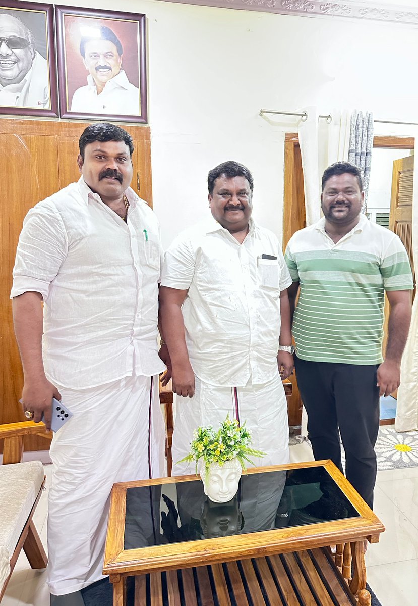 JohnsonRaja16's tweet photo. மாண்புமிகு போக்குவரத்துதுறை அமைச்சர் அண்ணன் @sivasankar1ss  அவர்களுடன், https://t.co/zzQR6CQpz0