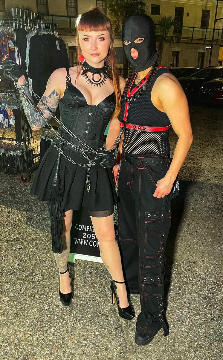 ComplyGear's tweet photo. We love meeting and serving amazing people! #leather #kink https://t.co/MQ3Fyj4Ssb