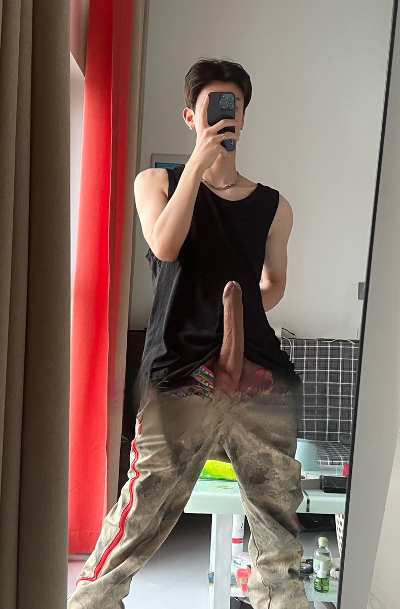 公厕屌洞内射💦💦💦 2️⃣0️⃣CM tweet media