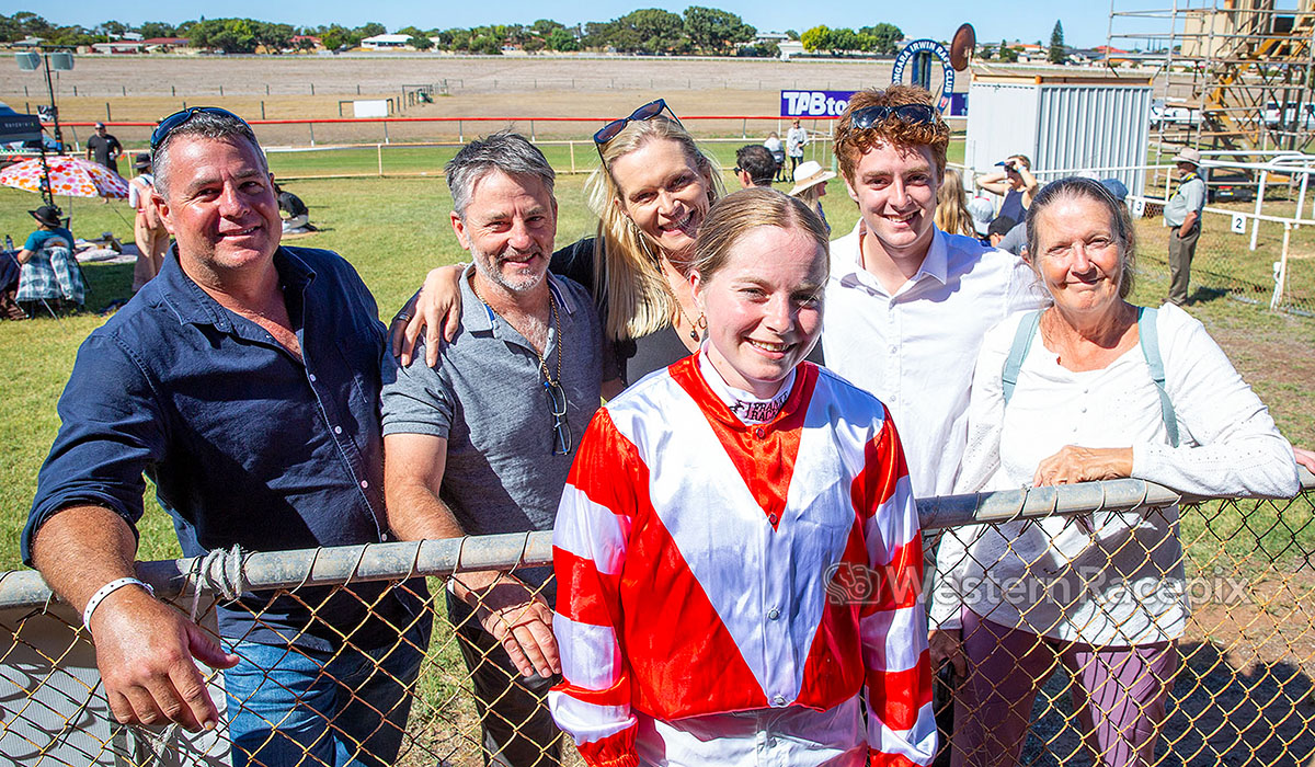 1st winner for Natika Riordan! RODNEY OH RODNEY - Dongara Sat 19th April #WesternRacepix #DongaraCupDay 

More 📸 westernracepix.com