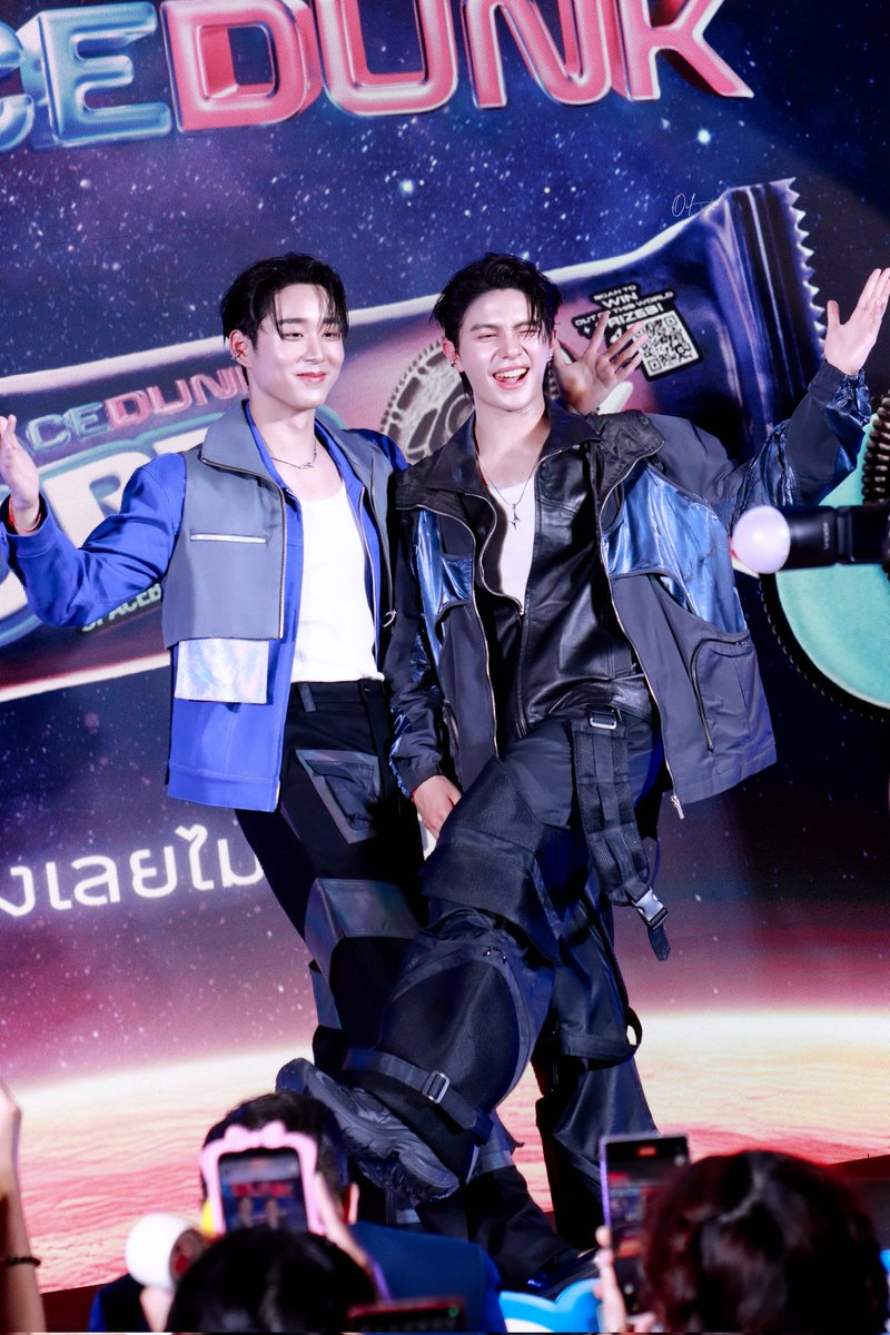 AT_AiDokusho's tweet photo. มาชิมวิลเลี่ยมเอส 😋
#OreoSpaceDunkxWilliamEst
#OreoSpaceDunk
#วิลเลี่ยมเอส
𓏔 𓈒 #OilATPic https://t.co/lCOIkqgtCI