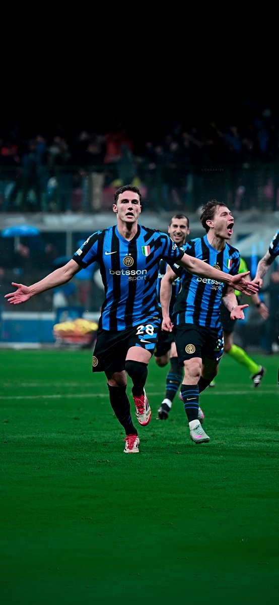 Chaabi4K's tweet photo. 📁 4K Wallpapers
  📂 UEFA Champions League 
    📂 INT (2) - (2) BAY
      📂 Inter Milan #ForzaInter https://t.co/UG5CVWUmKn