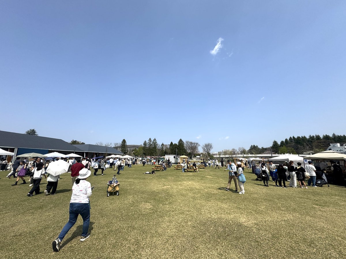 KG_FWCF's tweet photo. SENDAI COFFEE FES☕️
本日19日(Sat)/明日20日(Sun)青葉山公園
開催中〜FWCF出店してます✌️
快晴と桜🌸と広瀬川〜最高のCOFFEE TIMEを一緒に楽しみましょう🥤☕️
#flatwhitecoffeefactory
#フラホワ
#センダイコーヒーフェス https://t.co/6OG91szzwJ