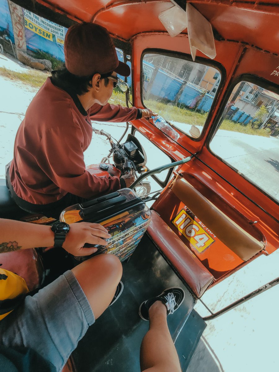 Yung jeep na anyong tricycle.
Only in Duma! 

#adrepublika