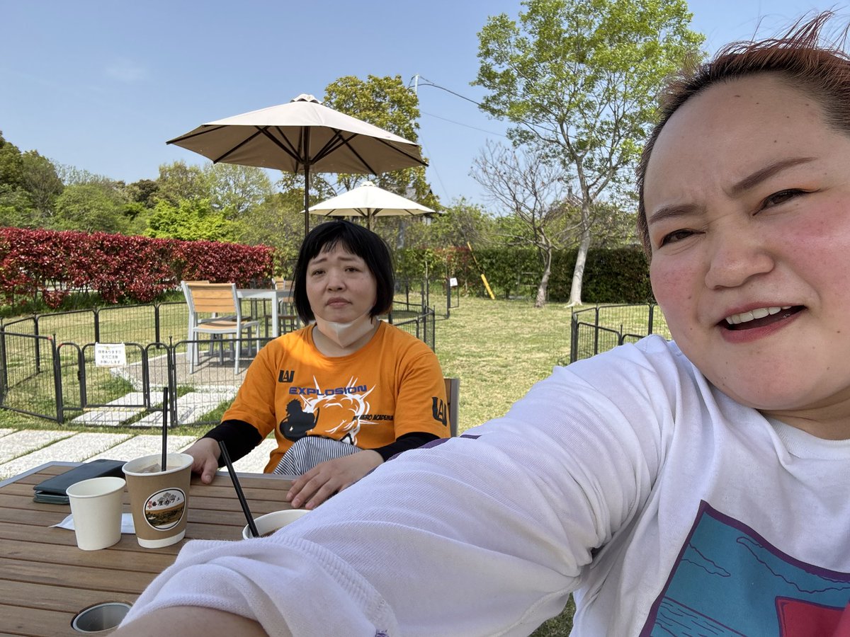 yuip_okazu111's tweet photo. 奈良のやまと郡山でお笑い祭りでした！
合間に郡山城跡周辺を散策🚶‍♀️‍➡️🚶‍♀️‍➡️
素敵なカフェで最高のアフタヌーンしました🫖 https://t.co/9tlnjo78I6
