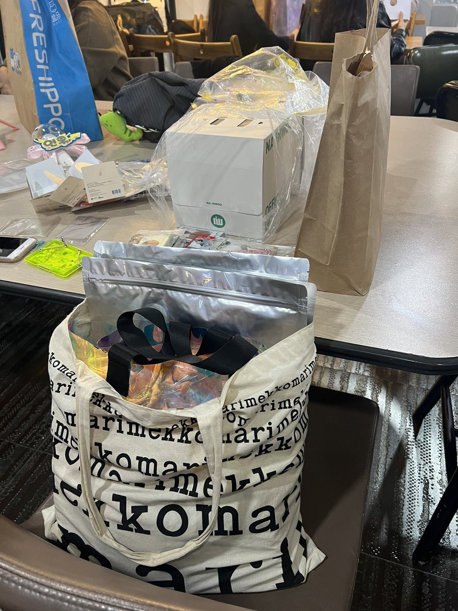 Seats in the pickup area🫶🏻