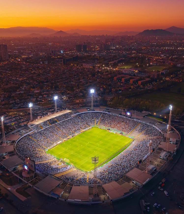 somoschile1977's tweet photo. Que más le puedo pedir a la vida si con este club me a tocado vivir :
 _ Campeonatos nacionales
 _ Copa Chile 
 _ Copa libertadores 
 _ Copa libertadores Femenina 
 _ Súper copa 
 _ Recopa Sudamericana 
 _ Copa Interamericana 
 _ 100 Años De Gloria 
#SomosChile #SomosColoColo https://t.co/Kum0I0VQvi