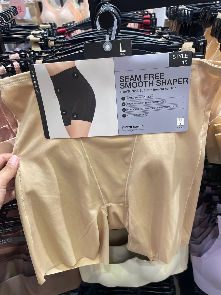 Chapienat's tweet photo. BRIDE TO BE..... i dah jumpa seamless shaper tapi orang selalu panggil girdle pants tu kan!

I recommend korang pakai jenis seamless to not be visible under clothing and anti-chafing(tak melecet kalau pakai lama lama pun)

Nak bagi badan bentuk cantik &amp; kemas, wajib pakai ya 🤧 https://t.co/HJFSsDbtj0
