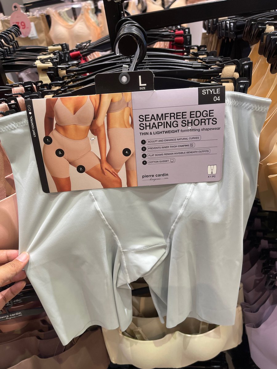 Chapienat's tweet photo. BRIDE TO BE..... i dah jumpa seamless shaper tapi orang selalu panggil girdle pants tu kan!

I recommend korang pakai jenis seamless to not be visible under clothing and anti-chafing(tak melecet kalau pakai lama lama pun)

Nak bagi badan bentuk cantik &amp; kemas, wajib pakai ya 🤧 https://t.co/HJFSsDbtj0