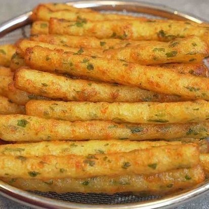 hyeeby__'s tweet photo. cara terbaik menikmati WEEKEND adalah makan CAMILAN enak dari KENTANG sembari nonton tontonan favorite!🥰🙌🏻 berikut ini kumpulan resep dari kentang yang bisa kamu coba buat nemenin kamu NONTON!✨🥔 https://t.co/M8WRHeeBaj