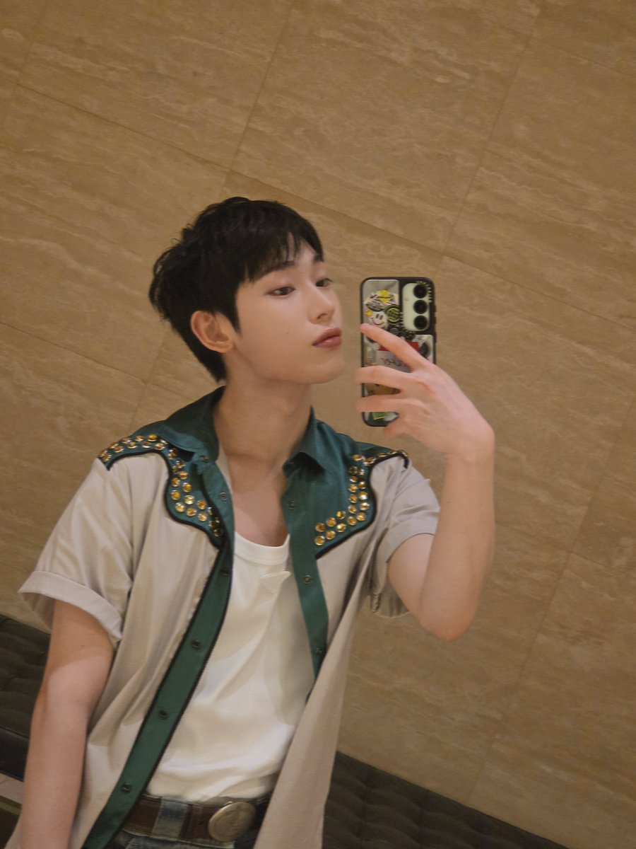 enhypenweverse's tweet photo. [ #선우’s Post ] 250419

#SUNOO: 💚

@ENHYPEN_members @ENHYPEN #ENHYPEN #엔하이픈 https://t.co/TXzOqStWOq