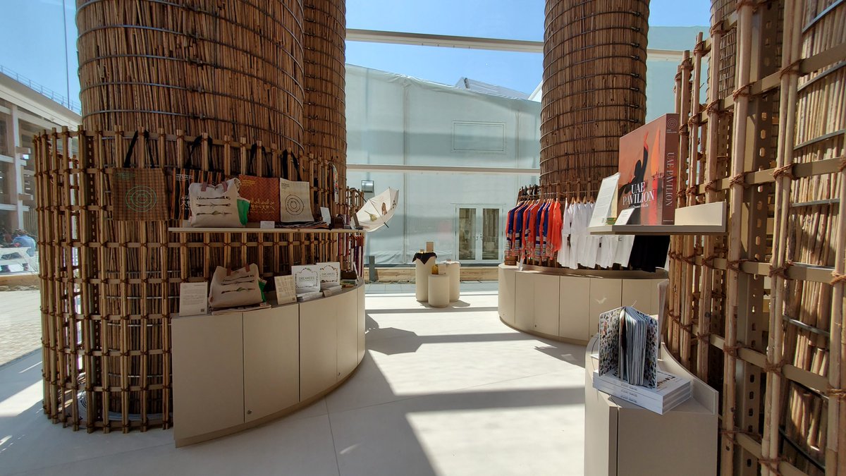 アラブ首長国連邦パビリオンは、自由に見ていくだけなのでいつ行っても