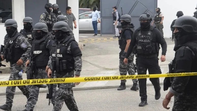 Ekvador’da horoz dövüşü alanına düzenlenen silahlı saldırıda 12 kişi öldü, çok sayıda kişi yaralandı.