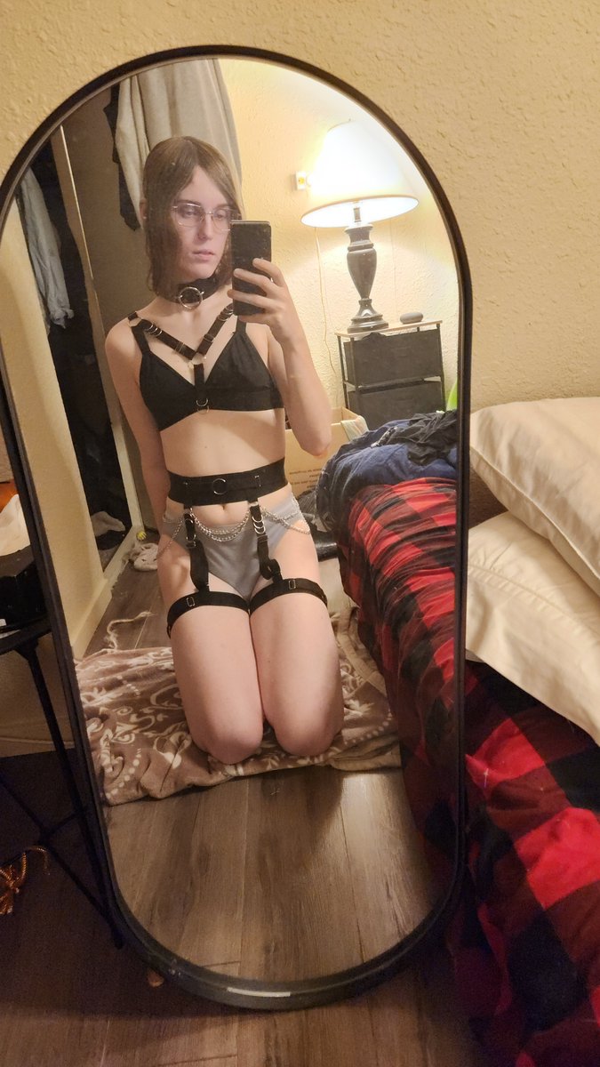 WOMANDEVOURER's tweet photo. FUCK A PRIVATE ACCOUNT OOMFS EAT FOR FREE
FEATURING MY BEAUTIFUL WIFE https://t.co/xp33OQGLAL