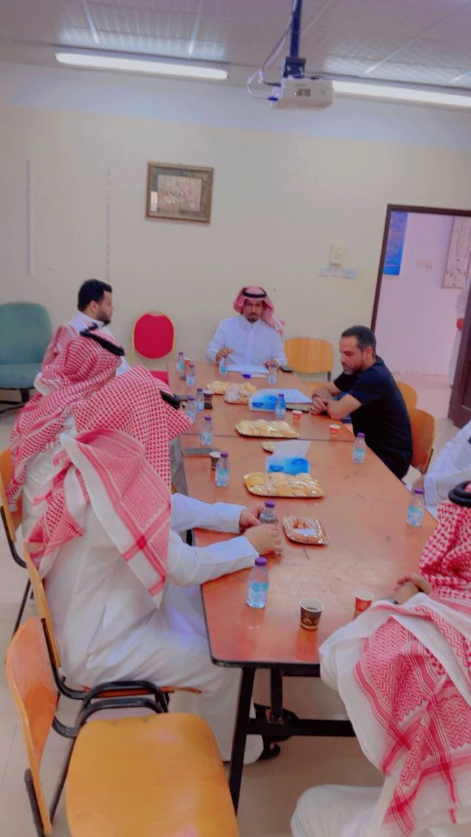 forsanebda's tweet photo. أقامت متوسطة وابتدائية مدارس فرسان الإبداع الأهلية تفعيل برنامج مجلس أولياء الأمور  الفصل الدراسي الثالث/1446
حيث تم مناقشة عدة محاور مع أولياء أمور الطلاب حول مايخدم سير العملية التعليمية للطلاب https://t.co/lbC6Y0P6Is