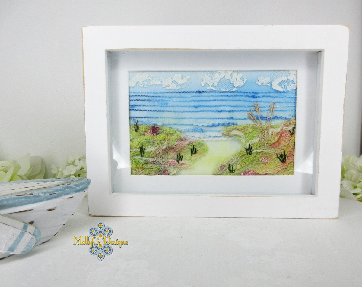 Sunshine, Sea and Sand

Dream of wandering the dunes  on a sunny day with this beautiful textile picture.

etsy.com/uk/listing/175…
#EarlyBiz #etsy #mhhsbd #craftbizparty