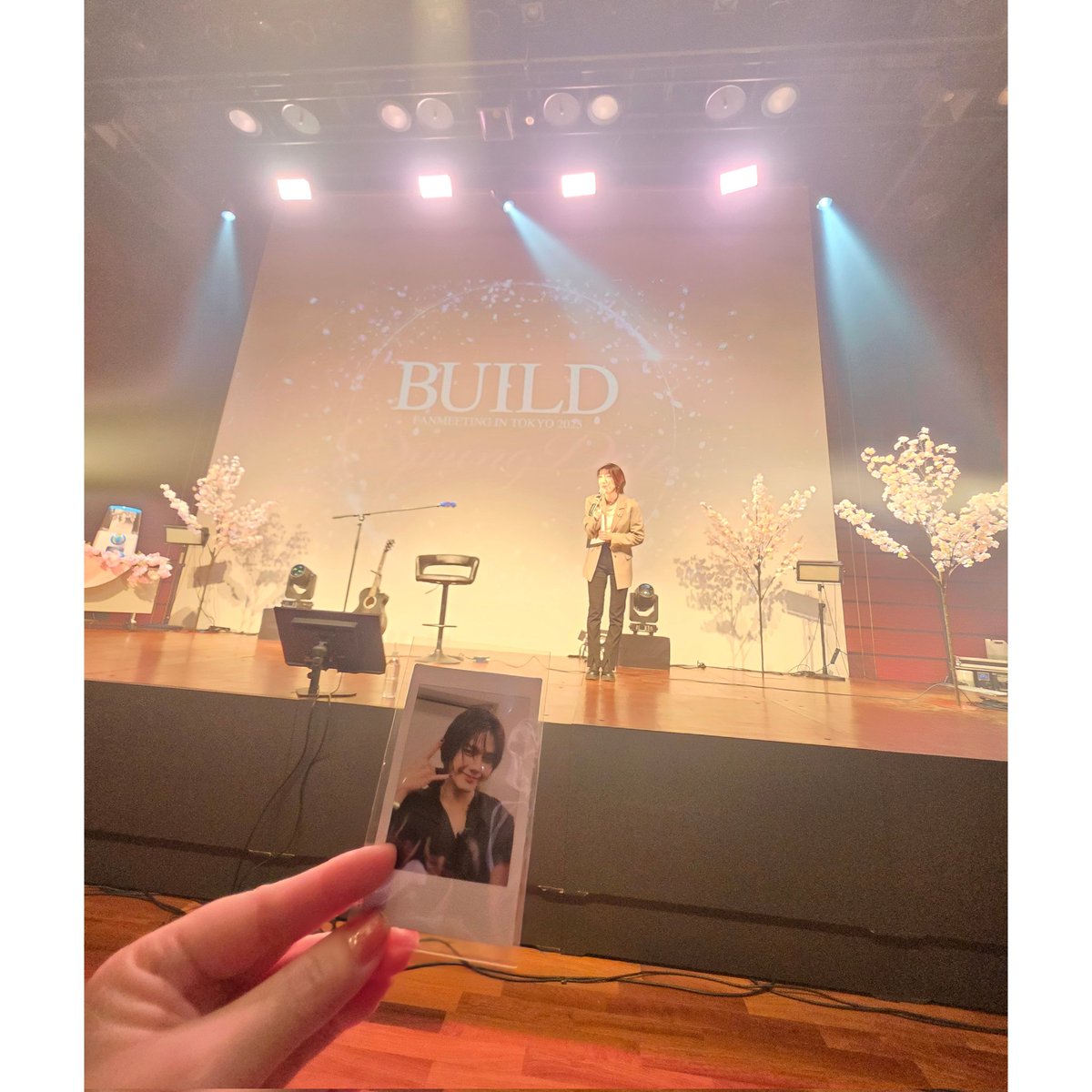 umdesu's tweet photo. LuckyFanครั้งแรก.....สุ่มได้ รูปPolaroidของ บิวซัง ครับ🫣💙😙
SPRING DATE WITH BUILD
#BuildJPFanmeeting2025 https://t.co/3jeZwu4w1M