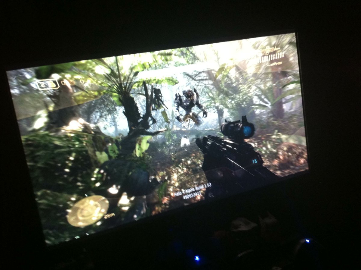 Me gustaba mucho esa época de filtraciones falsas de halo 4, y volver a ver estas imágenes me trajo bonitos recuerdos :´)