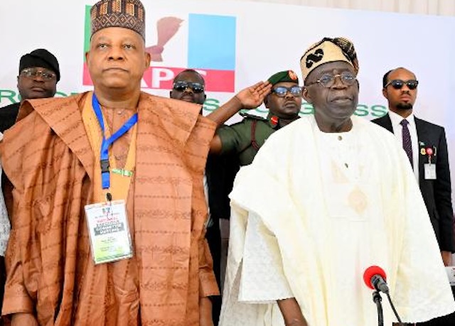 aonanuga1956's tweet image. *STATE HOUSE PRESS STATEMENT*
*RE: MISCHIEVOUS REPORT ON ACCESS TO THE PRESIDENTIAL VILLA BY VICE PRESIDENT KASHIM SHETTIMA, GCON*
In recent times, there has been deliberate and well-planned orchestration of falsehood against the Vice President's person and office in many…
