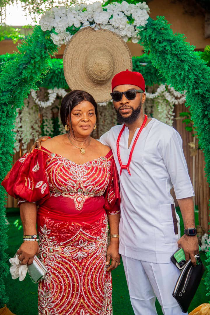 Wizebaba's tweet photo. Happy birthday to my beautiful darling Mom. Endless blessings ♥️🎂

Say a word of prayer for her 🙏🏾 https://t.co/2f6xAcDiUZ