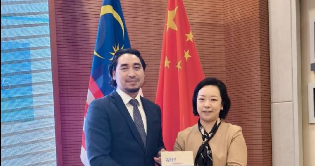 f4kr0ls00d's tweet photo. China sudah memilih panda yg akan dihantar ke Malaysia https://t.co/7TPiv487qj