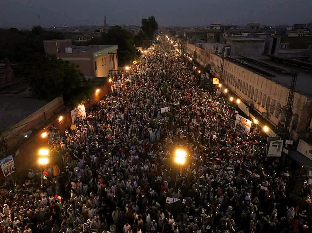TheYzi36's tweet photo. Multan - You Beauty - Gaزa March
Mega March - 20 April Islamabad
#MultanStandsWithGaza https://t.co/IH0Bg5VQ7b
