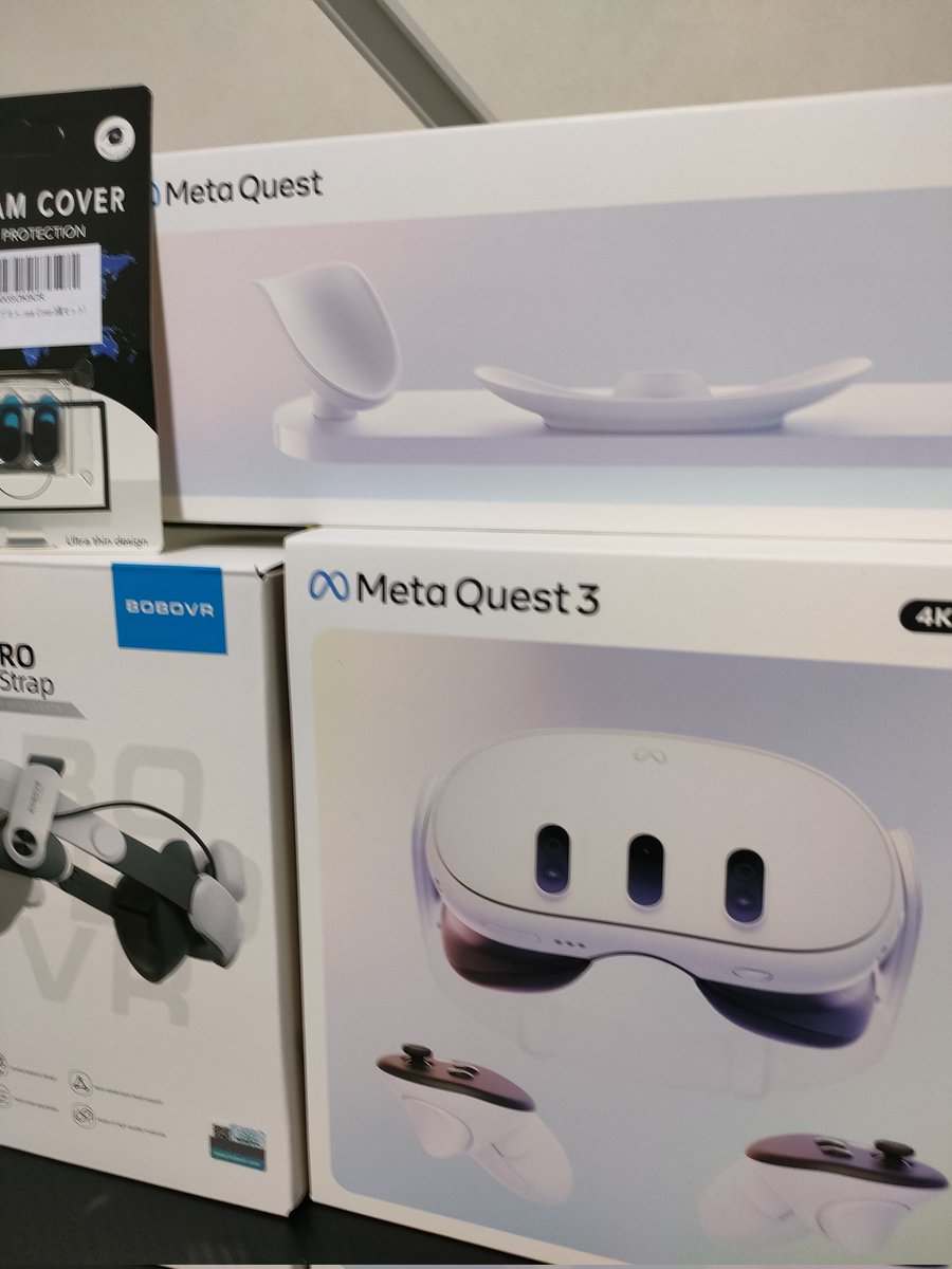 ﾃｯﾃﾚﾃｯﾃｯﾃｰｯﾃｯﾃｰｯ!
Meta Quest3 ＆充電ドック