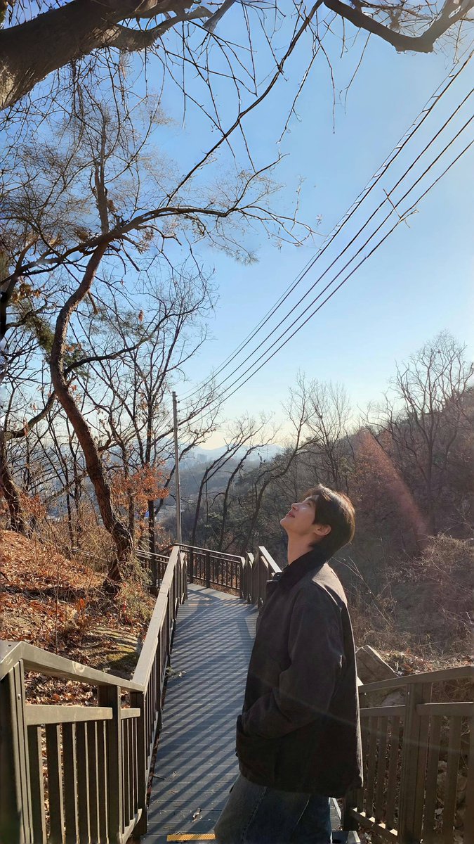 wooseokfiles's tweet photo. wooseok’s instagram update wallpaper ver <3 https://t.co/CTdMBSD5hX