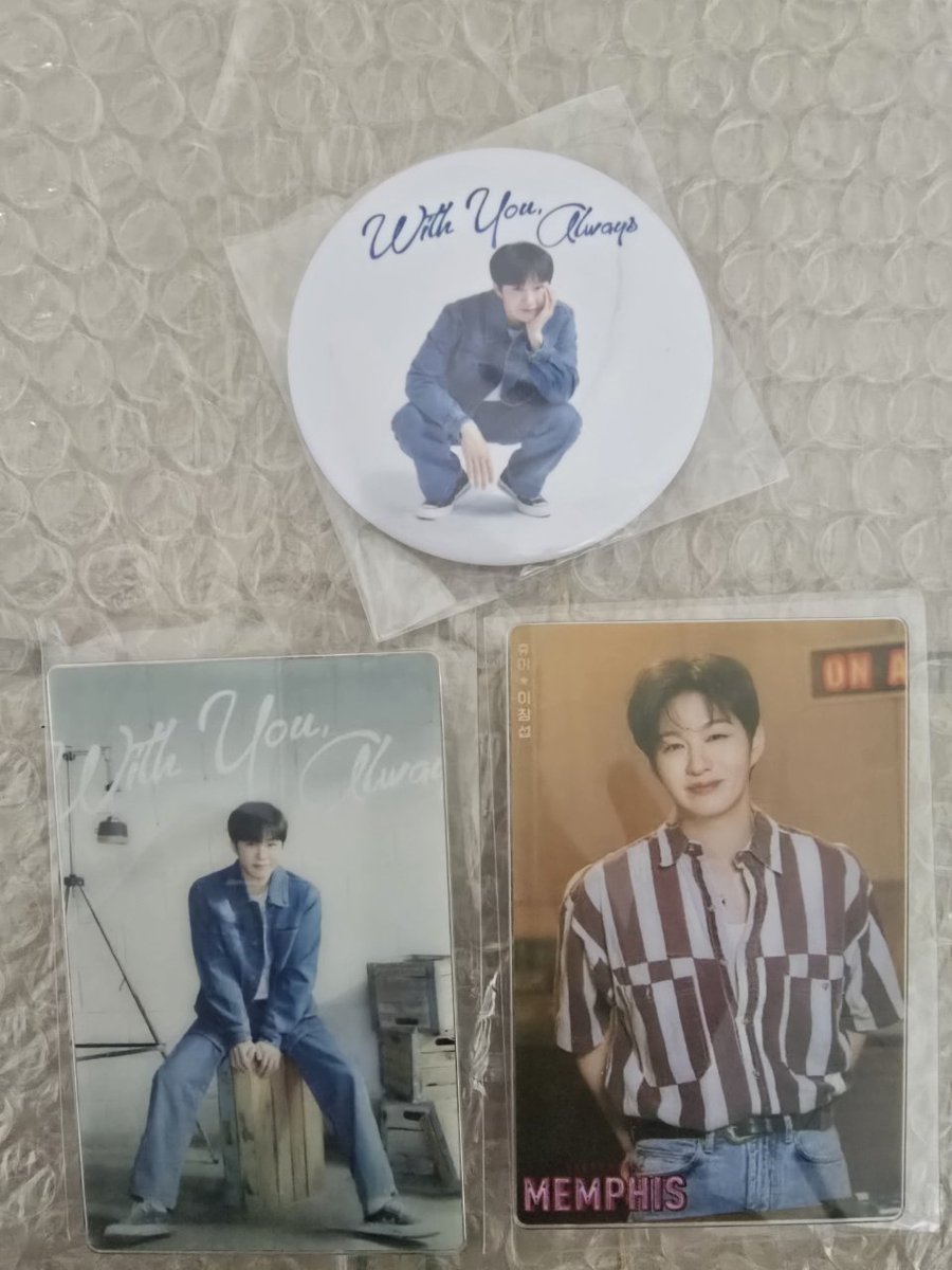 멤피스기념 포카나눔!
4.19~4.20일까지 신청해주신3분께
4.21일 추첨해서 보내드립니다.
💙남겨주세요.(택배비 가능한분만 신청해주세요.