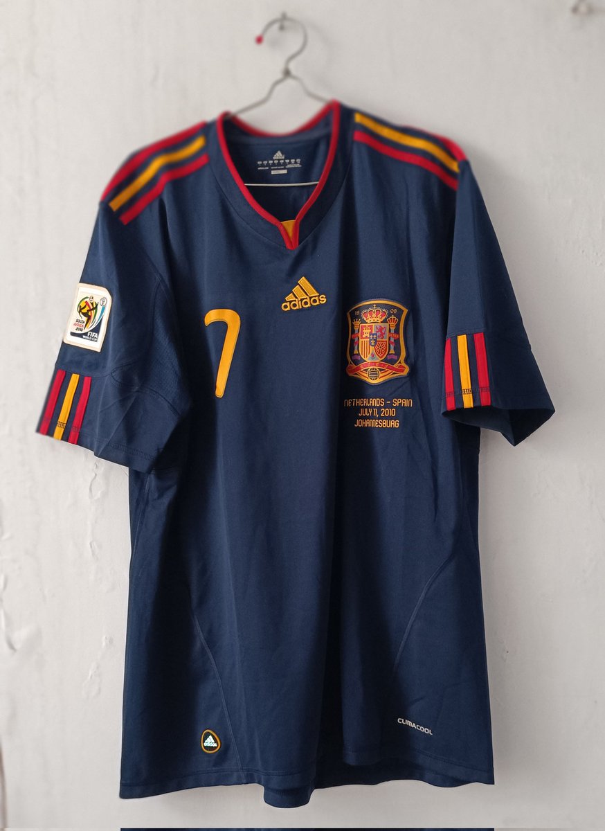 ginanjar's tweet photo. #jersey4sale @jerseyforum

Spain World Cup 2010 Final
World Cup Champion Jersey
Excellent condition
#7 David Villa + MDT + Patch WC
All original 
Sz L
1500k

DM/WA : 0811-167270 https://t.co/R9nODv7LRo