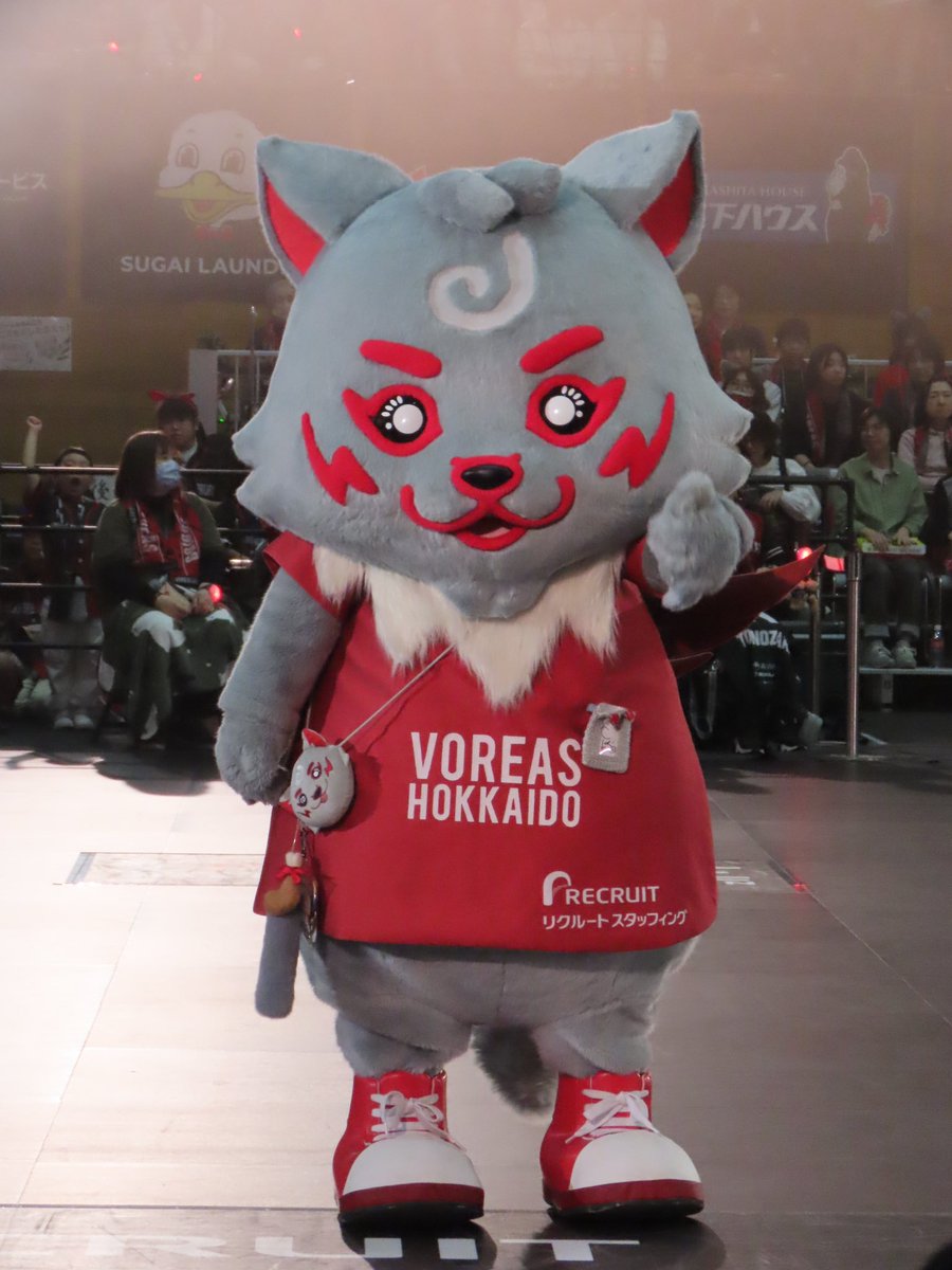 ヴォレも24-25シーズンおつかれさま！
また来シーズンたくさんかわいいヴォレ見れるの楽しみだよー👍🏻 ̖́- <a href="/voreas_mascot/">ヴォレ【ヴォレアス北海道公式マスコット】</a>