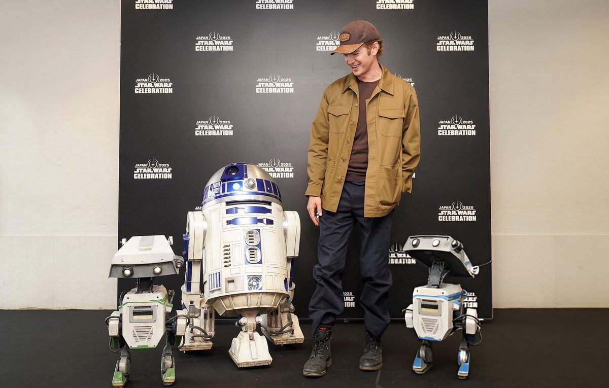 HAYDEN AND R2 REUNION!!!!!!!!