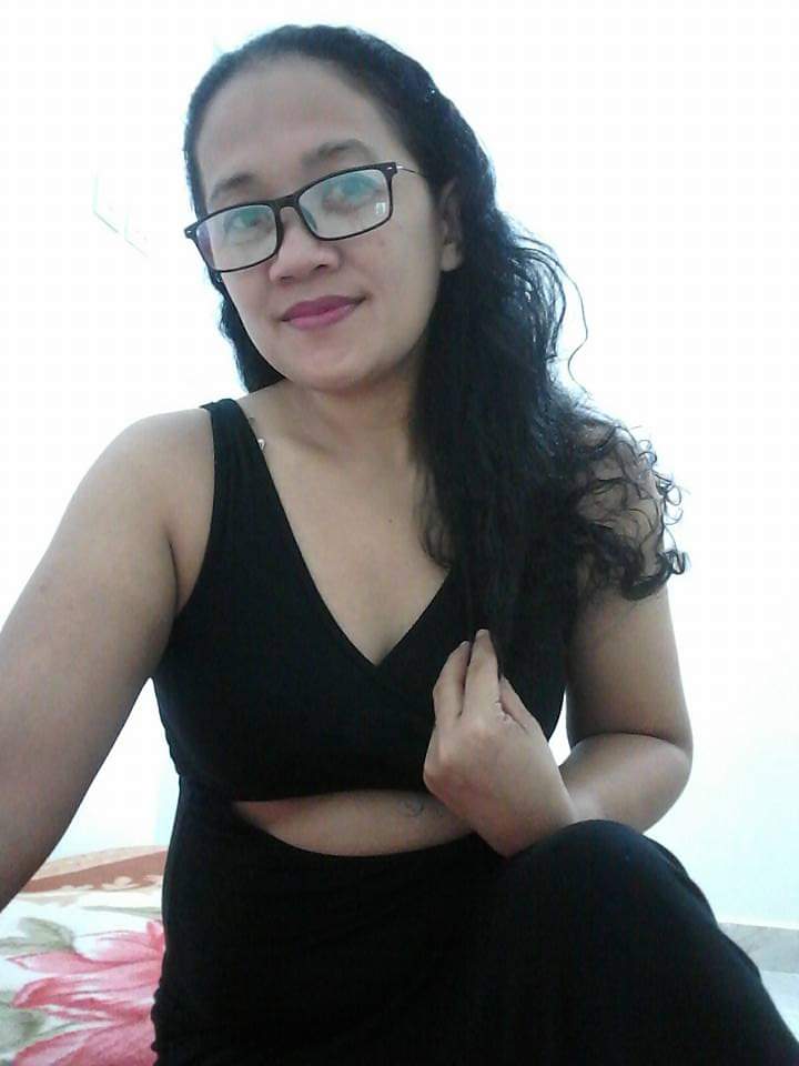 RejuMon17's tweet photo. He smells my sweaty armpits 💦. My husband loves the smell of my sweat 🧿💦. He always sleeps with his face in my armpit 🫂👃 i love you my man my sweet husband 🍆💦 you are my world ❤️ I am happy with you❤️
Philippine wife 🍑💋 Indian husband 🍆💦 https://t.co/bO4GuJ6Z2O